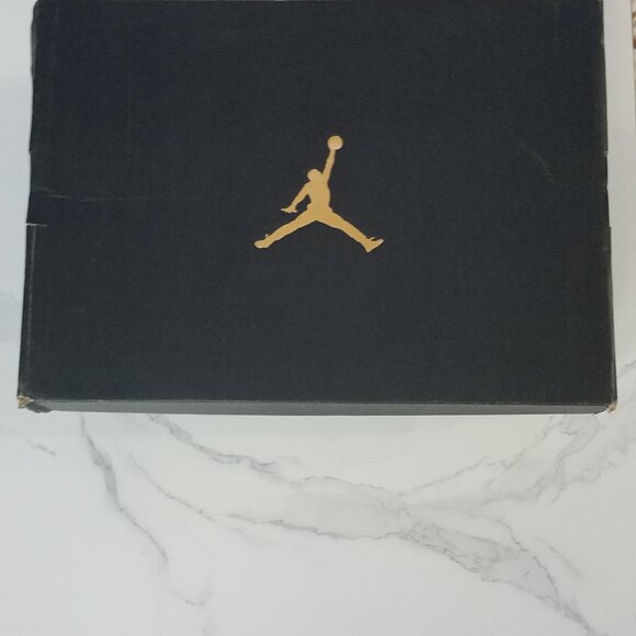 Jordan Max Aura 4 (GS) White/Rush Fuschia Wm Sz 8 - Picture 4 of 8